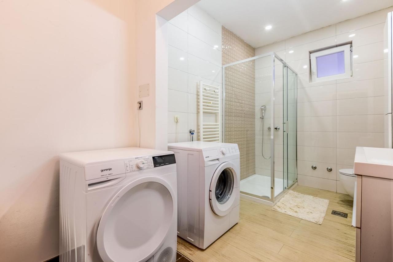 Rs Two Bedroom Apartment Sukosan Bagian luar foto