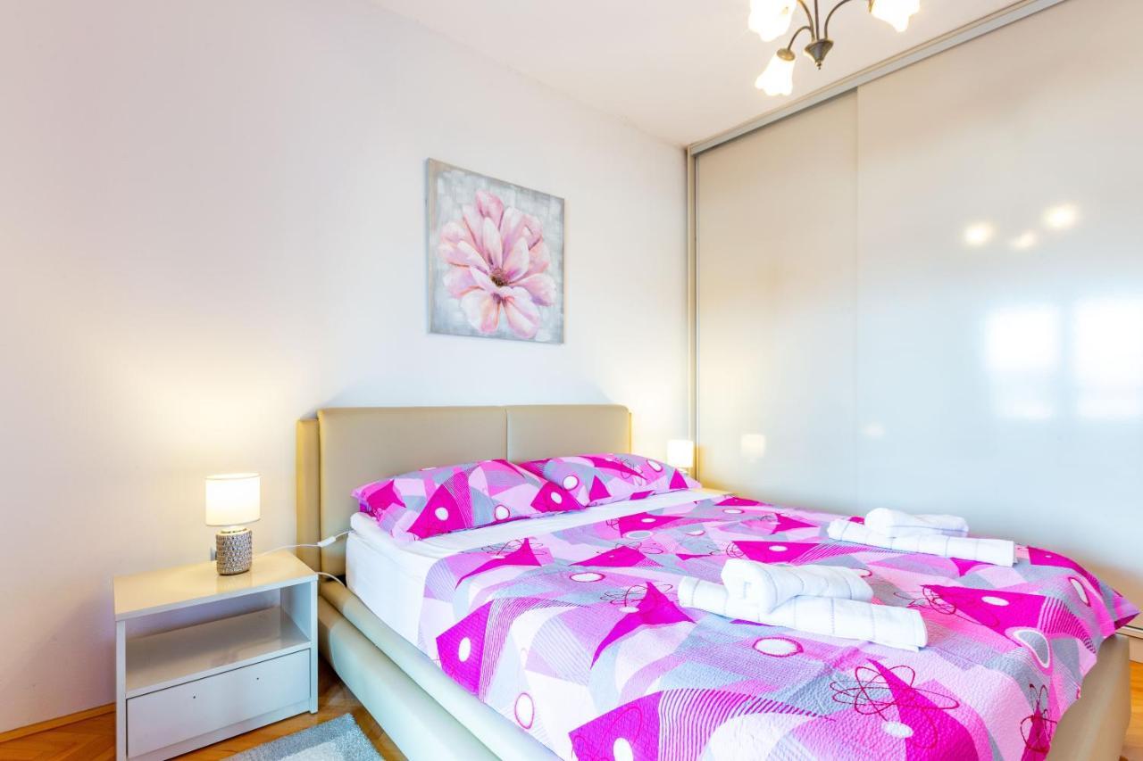Rs Two Bedroom Apartment Sukosan Bagian luar foto
