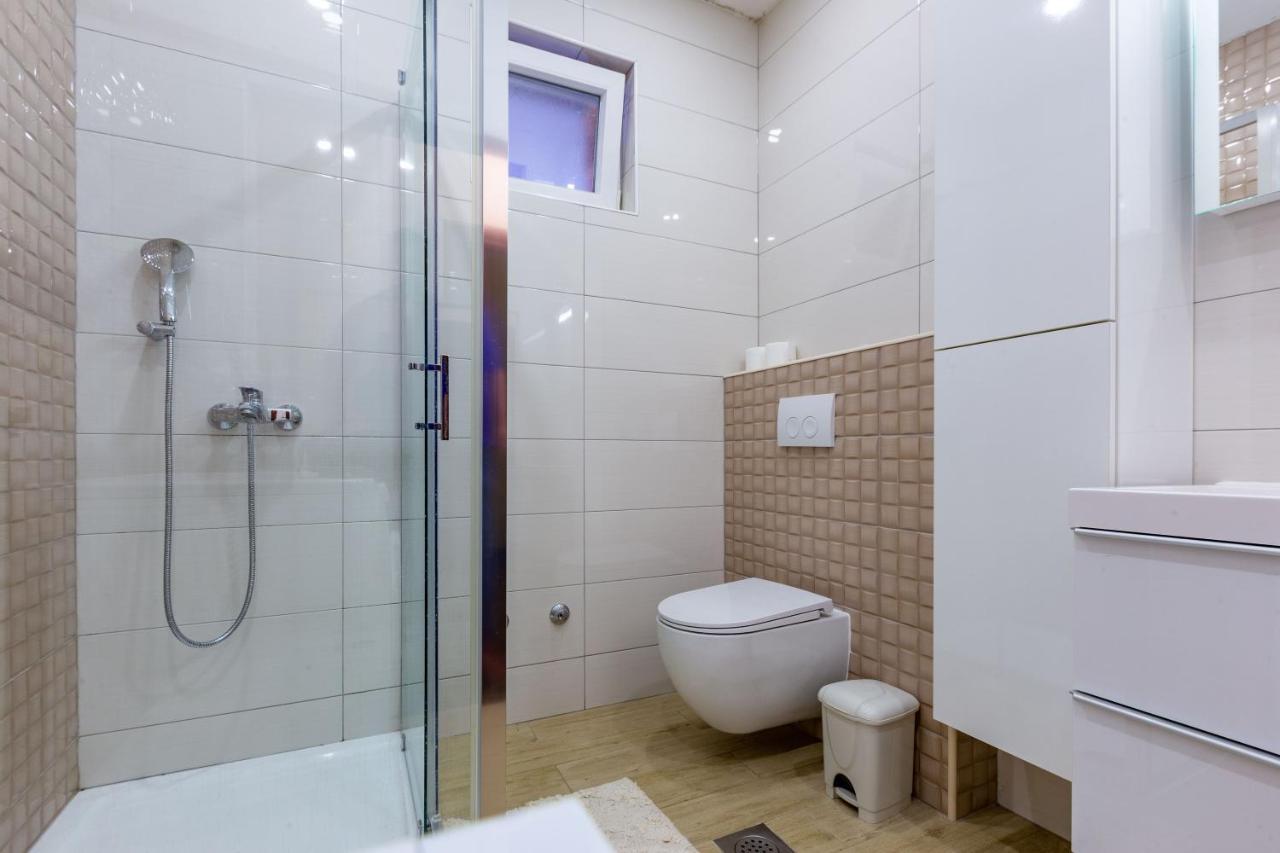 Rs Two Bedroom Apartment Sukosan Bagian luar foto